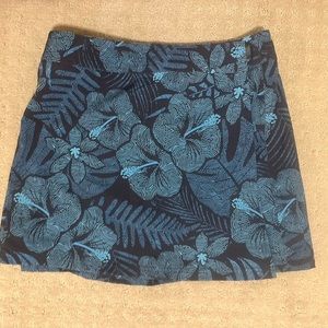 Rip Skirt size small